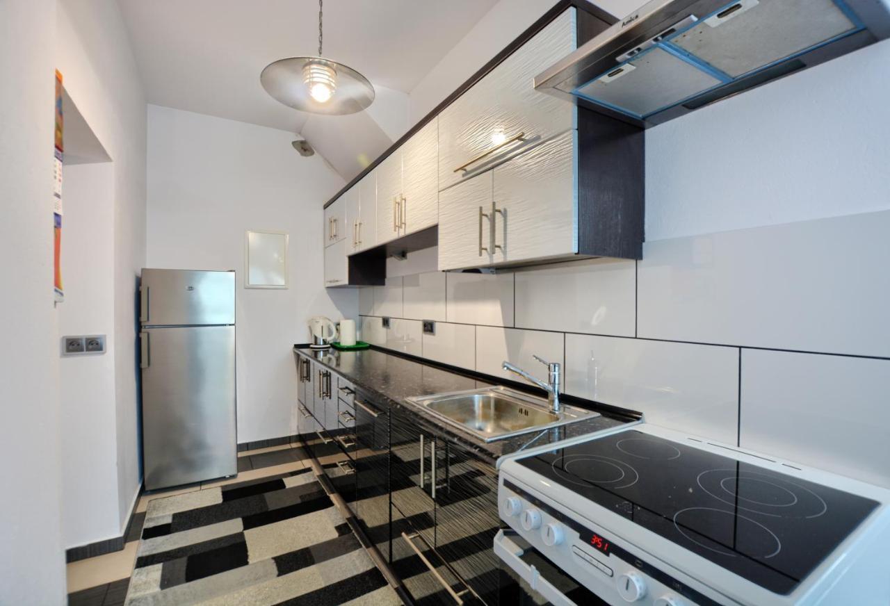 Ceglany Apartament Ustrzyki Dolne Exterior photo